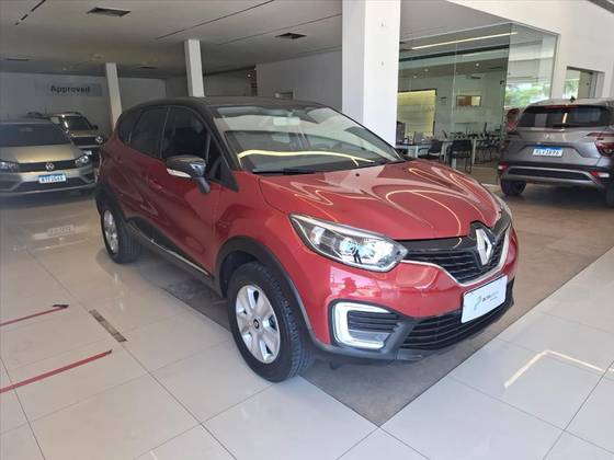 RENAULT CAPTUR 1.6 16V SCE FLEX LIFE X-TRONIC RENAULT CAPTUR 1.6 16V SCE FLEX LIFE X-TRONIC